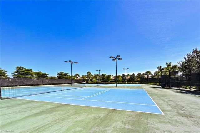 2294 Avocado LN, Naples, FL 34120