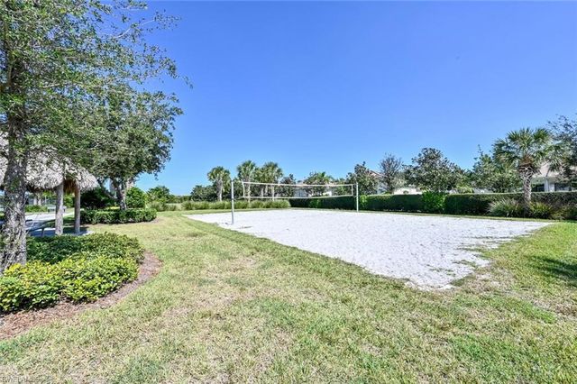 2294 Avocado LN, Naples, FL 34120