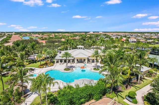 2294 Avocado LN, Naples, FL 34120