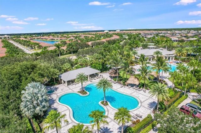 2294 Avocado LN, Naples, FL 34120