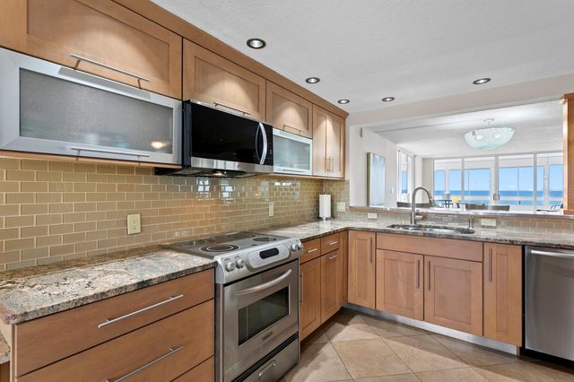 17900 GULF BOULEVARD 6A, Redington Shores, FL 33708