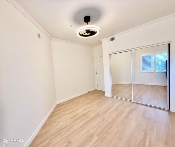 7401 W ARROWHEAD CLUBHOUSE Drive 1015, Glendale, AZ 85308