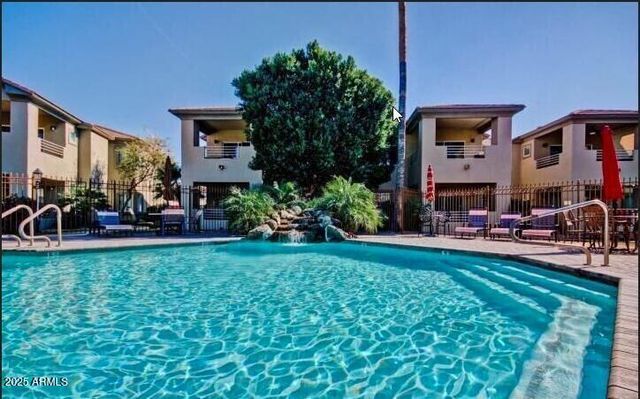 7401 W ARROWHEAD CLUBHOUSE Drive 1015, Glendale, AZ 85308