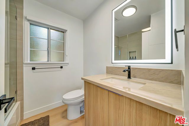 128 Lukens Place, Glendale, CA 91206