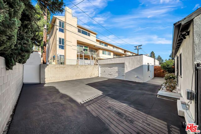 128 Lukens Place, Glendale, CA 91206