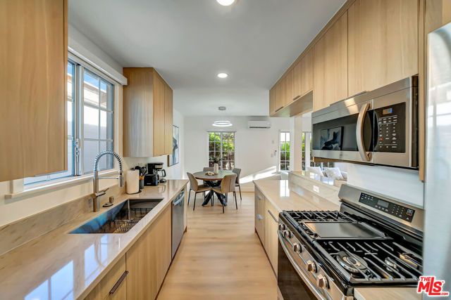 128 Lukens Place, Glendale, CA 91206