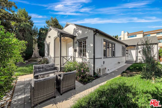 128 Lukens Place, Glendale, CA 91206