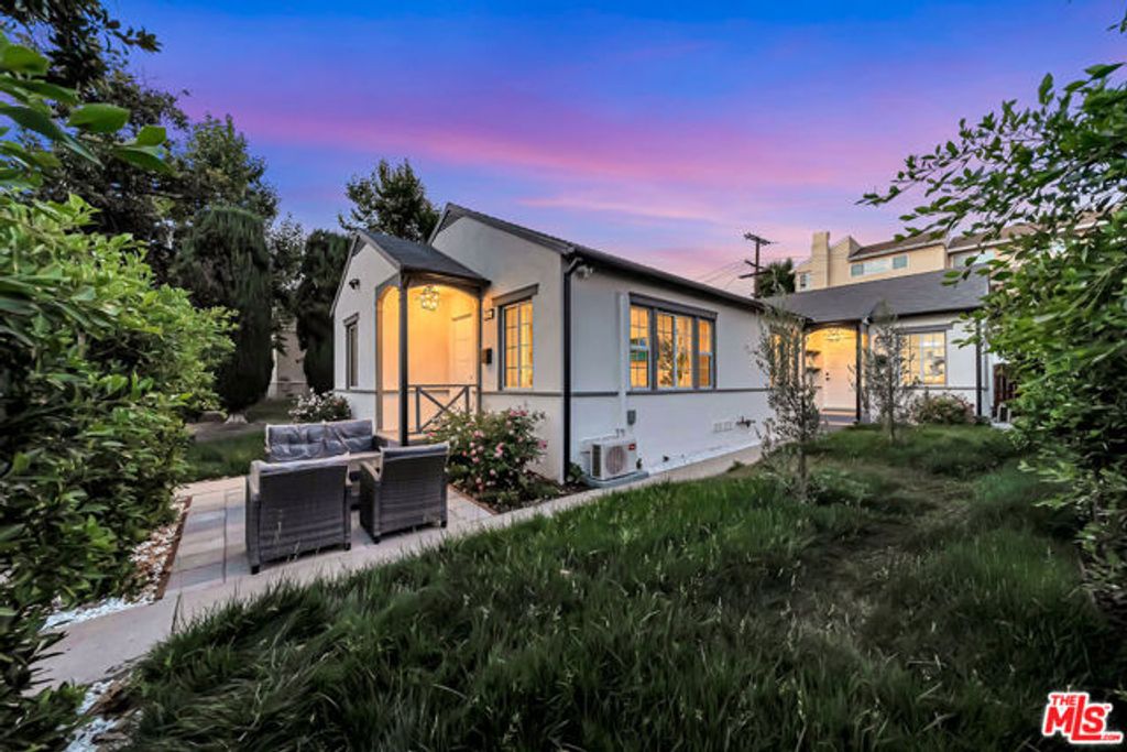 128 Lukens Place, Glendale, CA 91206