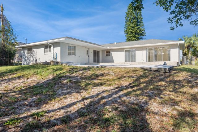 1911 BEACON STREET, Deltona, FL 32738