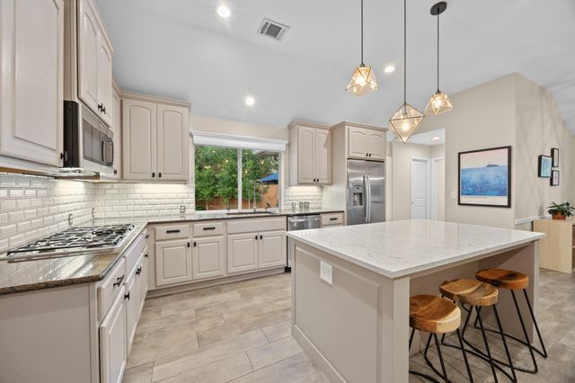 6405 Nusser LN, Austin, TX 78739