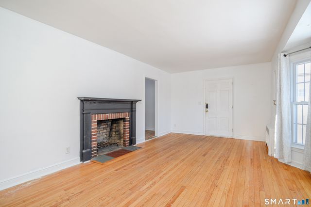 8 First Street Extension, Danbury, CT 06810