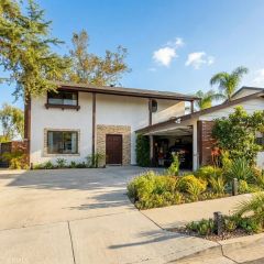 26035 Farmfield, Calabasas, CA 91302