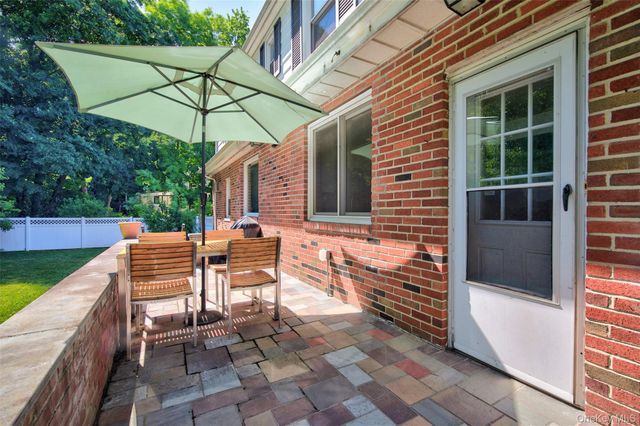 39 Jane Street, Hartsdale, NY 10530