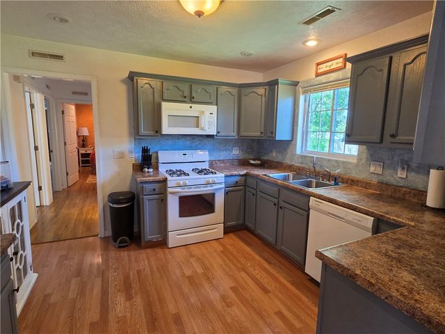 224 N Adams Street, Harrison, AR 72601