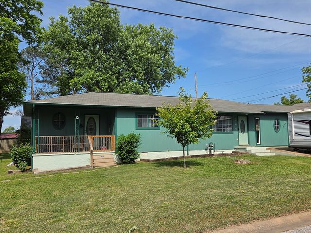 224 N Adams Street, Harrison, AR 72601