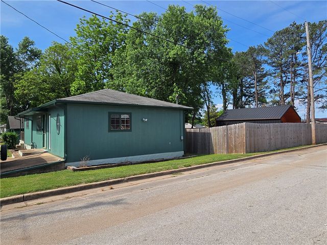 224 N Adams Street, Harrison, AR 72601