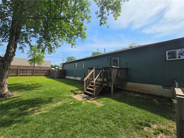 224 N Adams Street, Harrison, AR 72601
