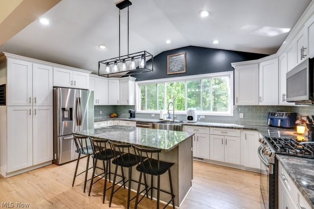 7447 Midland Road, Independence, OH 44131