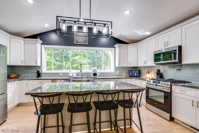 7447 Midland Road, Independence, OH 44131