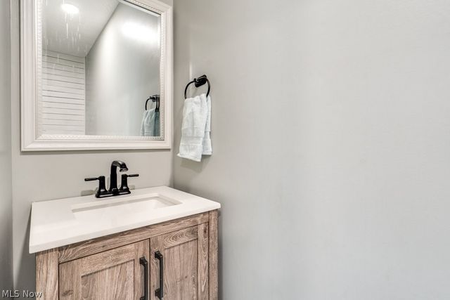 7447 Midland Road, Independence, OH 44131