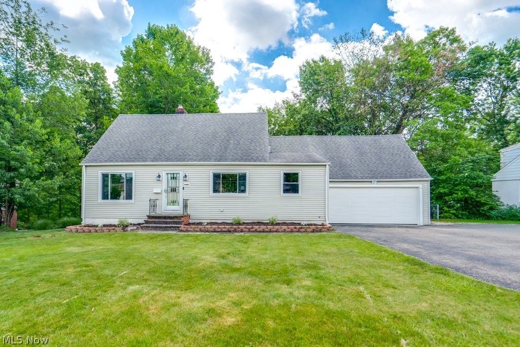 7447 Midland Road, Independence, OH 44131