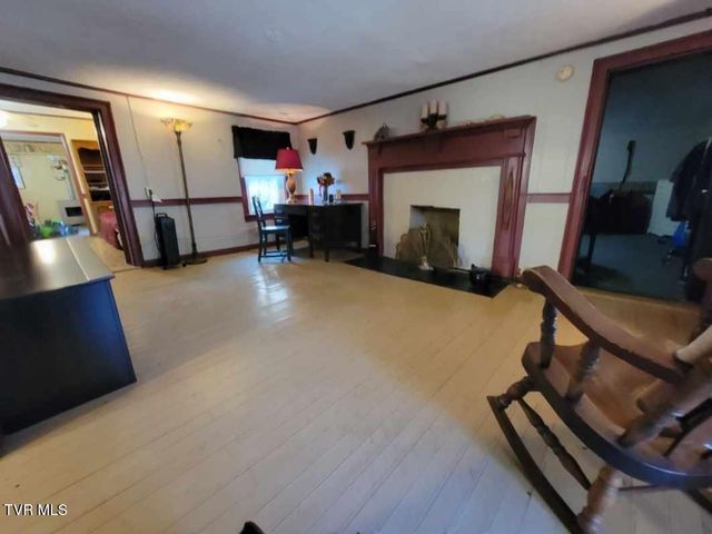 825 Sandy Valley Road, Rogersville, TN 37857