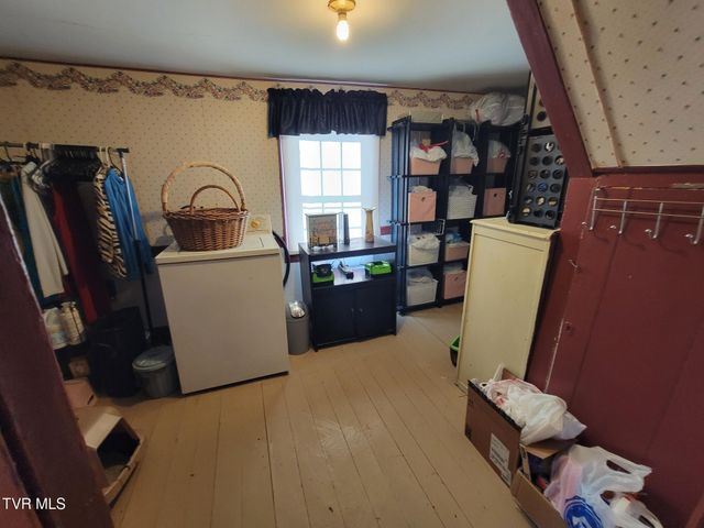 825 Sandy Valley Road, Rogersville, TN 37857