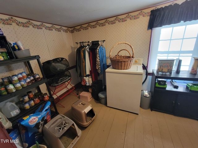 825 Sandy Valley Road, Rogersville, TN 37857