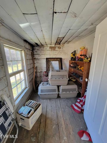 825 Sandy Valley Road, Rogersville, TN 37857