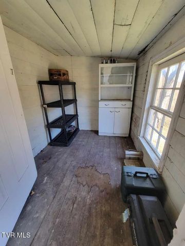 825 Sandy Valley Road, Rogersville, TN 37857