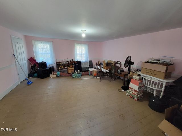 825 Sandy Valley Road, Rogersville, TN 37857