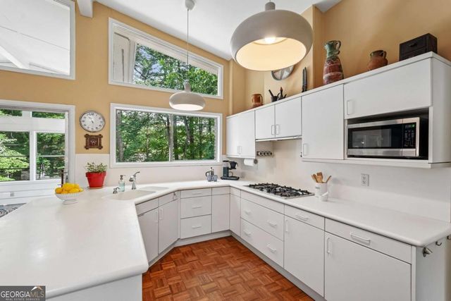 2018 Glacier Drive, Stone Mountain, GA 30087