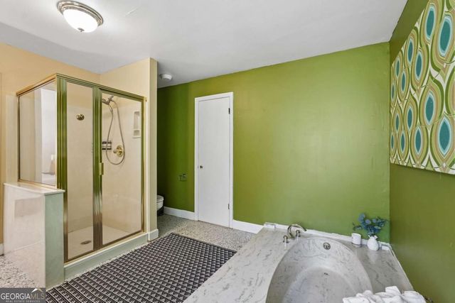 2018 Glacier Drive, Stone Mountain, GA 30087