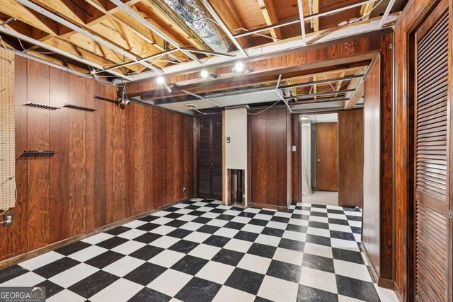 2018 Glacier Drive, Stone Mountain, GA 30087