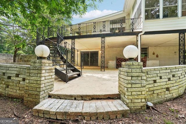 2018 Glacier Drive, Stone Mountain, GA 30087