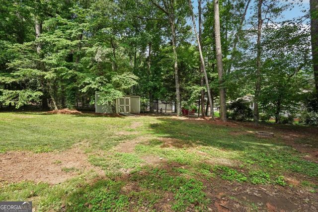 2018 Glacier Drive, Stone Mountain, GA 30087