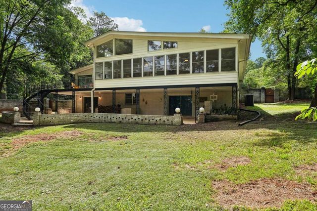 2018 Glacier Drive, Stone Mountain, GA 30087