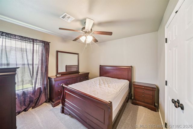 535 S Chickasaw Avenue, Claremore, OK 74017