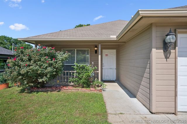 535 S Chickasaw Avenue, Claremore, OK 74017
