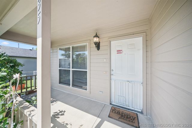 535 S Chickasaw Avenue, Claremore, OK 74017