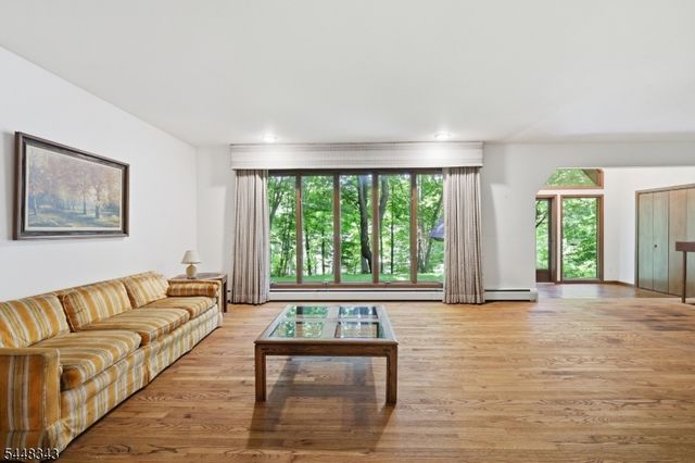 21 Duynecrest Rd, Montville Twp., NJ 07082