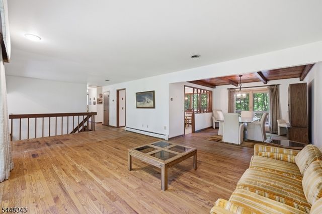 21 Duynecrest Rd, Montville Twp., NJ 07082