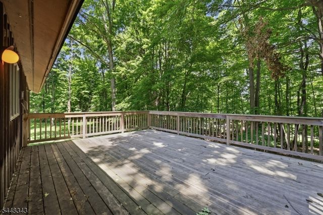 21 Duynecrest Rd, Montville Twp., NJ 07082