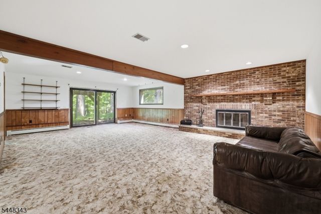 21 Duynecrest Rd, Montville Twp., NJ 07082