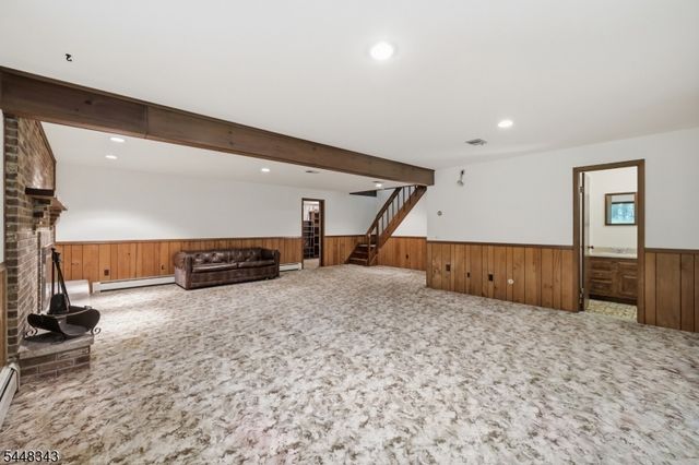 21 Duynecrest Rd, Montville Twp., NJ 07082