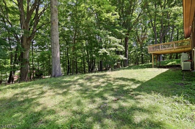 21 Duynecrest Rd, Montville Twp., NJ 07082