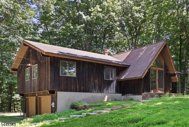 21 Duynecrest Rd, Montville Twp., NJ 07082