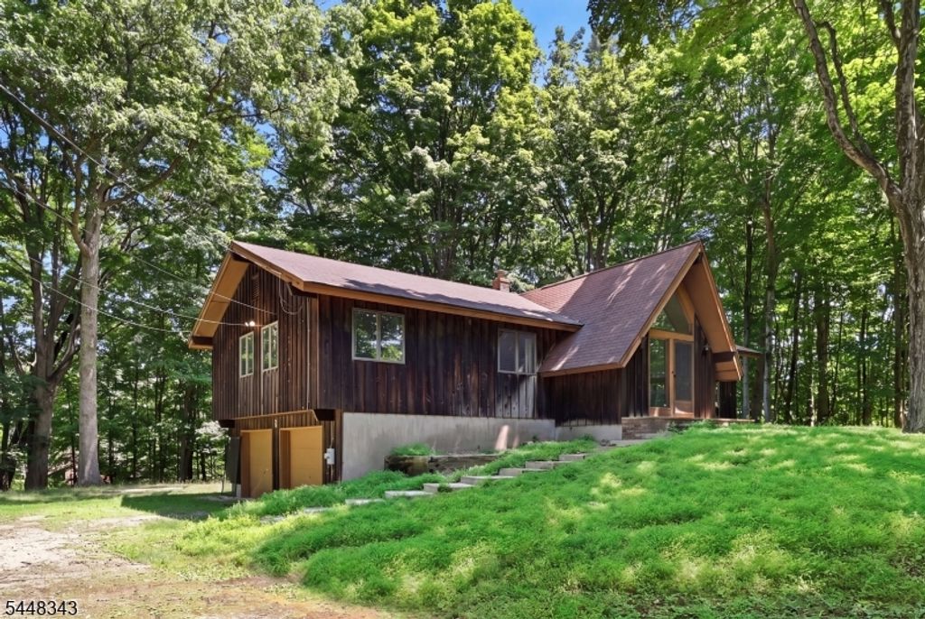 21 Duynecrest Rd, Montville Twp., NJ 07082