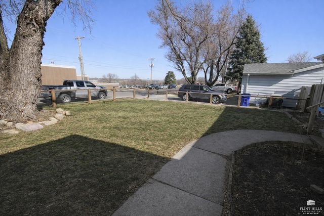 1117 St Marys Road, Junction City, KS 66441