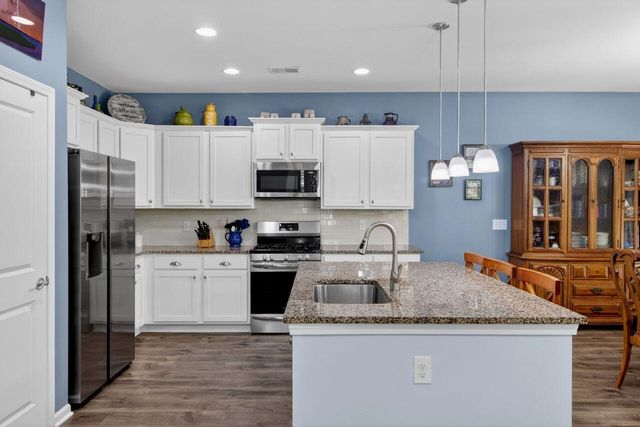 2572 Kingsfield Street, Mount Pleasant, SC 29466